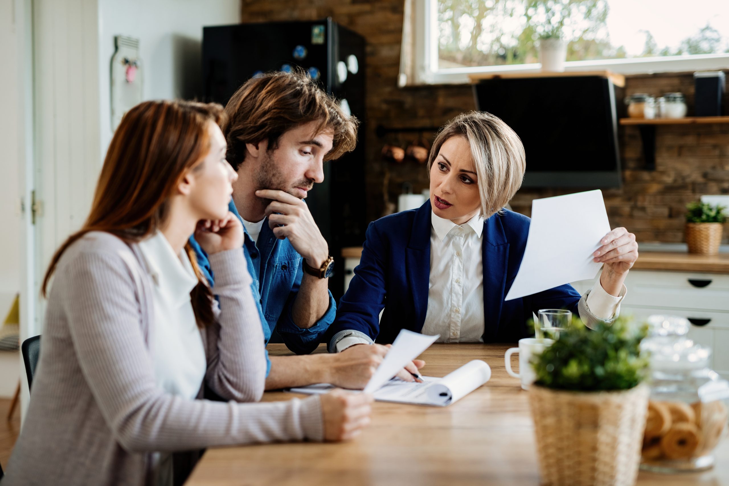 How a Los Angeles Foreclosure Lawyer Can Help Stop Foreclosure Fast